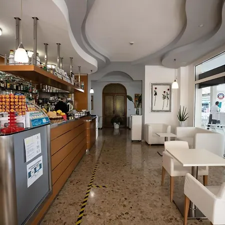 Eraclea Отель 3*